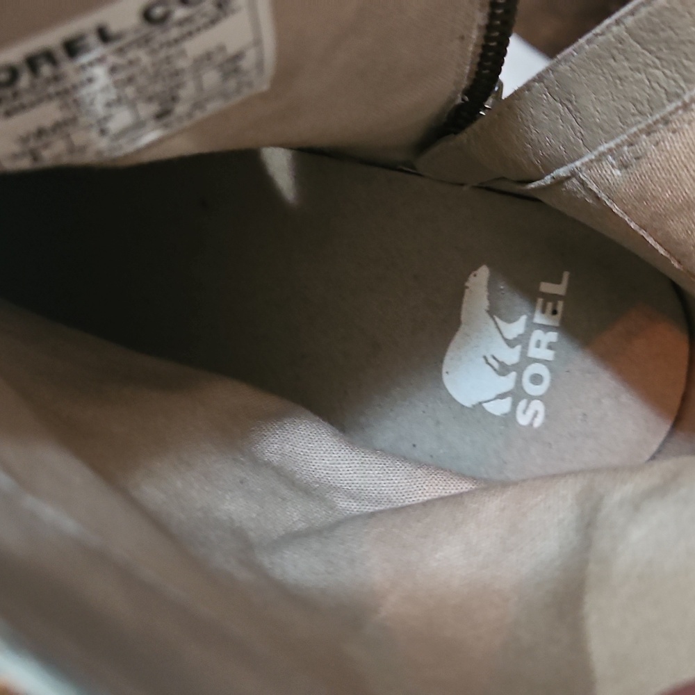 Sorel Womens Light Tan Ankle Booties with Buckle Detail. Size 8. - Picture 9 of 11